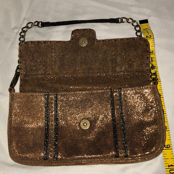 Betsy Johnson small 👛 - Picture 2 of 5